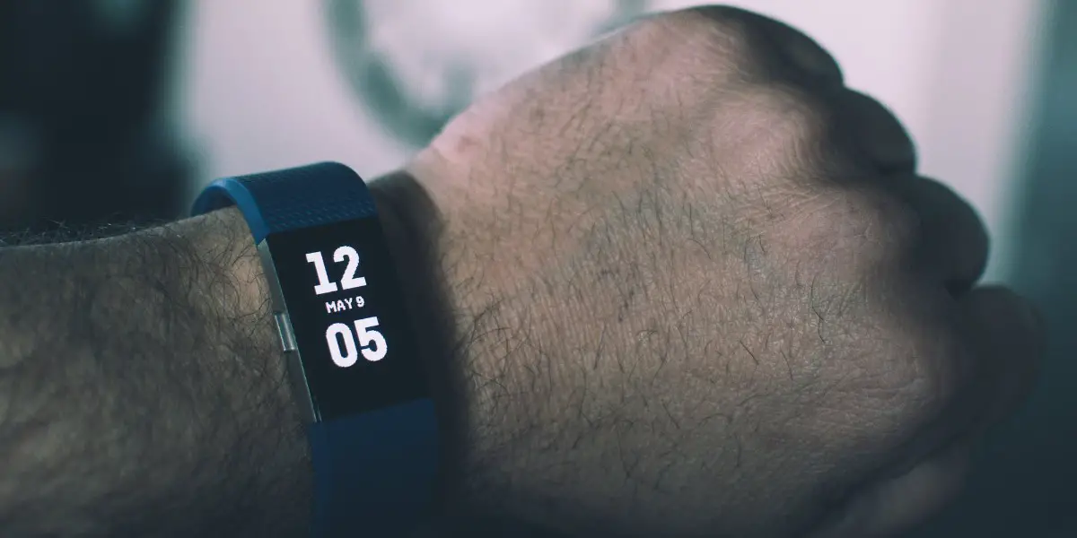 best fitbit for men